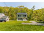 1060 Long Cove Rd, Ledyard, CT 06335