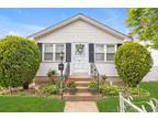 263 maple pl Mineola, NY