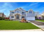 10 Wisteria Pl, Syosset, NY 11791