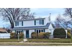111 Haven Ln, Levittown, NY 11756