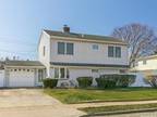 32 Polaris Dr, Levittown, NY 11756