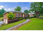 2559 Windwood Ct, Dunwoody, GA 30360