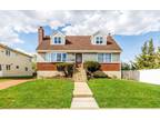 325 Bungalow Pl, Oceanside, NY 11572