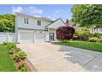 2937 Clubhouse Rd, Merrick, NY 11566