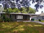 414 8th St S, Dundee, FL 33838