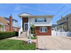 682 2nd Pl S, Garden City South, NY 11530