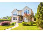 66 Maple St #A, Roslyn Heights, NY 11577