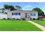 309 Hillcrest Dr, Seaford, NY 11783