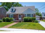 449 Emory Rd, Mineola, NY 11501