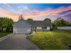 27 Heartwell Dr, Groton, CT 06340
