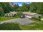 198 Bayberry Rd, New Canaan, CT 06840