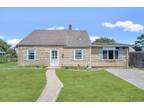 38 Dale Ln, Levittown, NY 11756