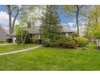 467 N Wood Rd, Rockville Centre, NY 11570