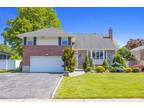 16 Andover Dr, Syosset, NY 11791