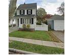 52 Violet Ave, Mineola, NY 11501