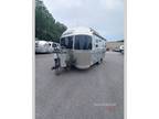 2019 Airstream Flying Cloud 19CB 19ft