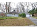 69 Buckeye Rd, Glen Cove, NY 11542