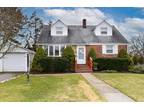 236 NE Jackson Ave, Syosset, NY 11791