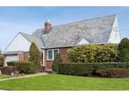 121 Rintin St, Franklin Square, NY 11010