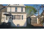 90-16 198th St, Hollis, NY 11423