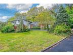 11 Sorgi Ct, Plainview, NY 11803