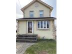 104 Pine St, Oceanside, NY 11572