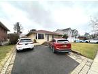 127 Ketchams Rd, Syosset, NY 11791