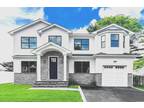 31 Georgia Dr, Syosset, NY 11791