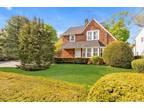 20 Valley Ave, Locust Valley, NY 11560