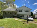 228 magnolia ln Delanco, NJ