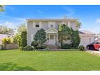 14 King Rd, Bayville, NY 11709