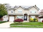 1052 Lorraine Dr, Franklin Square, NY 11010