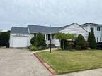 807 Franklin Pl, Franklin Square, NY 11010