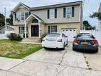 688 New St, Uniondale, NY 11553