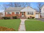 52 Udall Dr, Great Neck, NY 11020