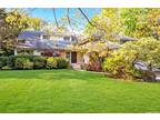 43 Tanners Rd, Great Neck, NY 11020