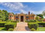 136 I U Willets Rd, Old Westbury, NY 11568