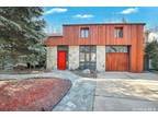 10 Holiday Ct, Hewlett, NY 11557