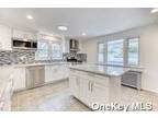 68 Perry Ave, Bayville, NY 11709