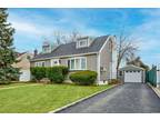 2109 Erma Dr, East Meadow, NY 11554
