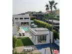 7115 Macapa Dr, Los Angeles, CA 90068