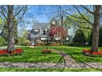 119 Hampton Rd, Garden City, NY 11530