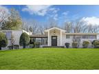 12 Elm St, Woodbury, NY 11797