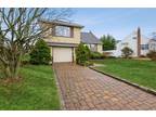 35 Marbourne Rd, Bethpage, NY 11714