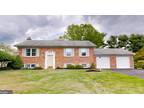 202 Marabou Dr, Newark, DE 19702