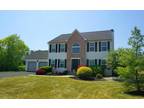 2082 Rolling Meadow Dr, Lower Macungie Twp, PA 18062