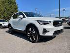 2023 Volvo XC40 B5 Ultimate Bright Theme