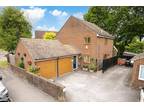 4 bedroom in East Grinstead West Sussex RH19