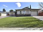 520 Yellowstone Dr, Vacaville, CA 95687