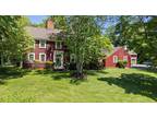 8 Country Club Dr, Simsbury, CT 06092